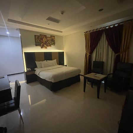 Tulip Al Rawdah Aparthotel Riaad Buitenkant foto