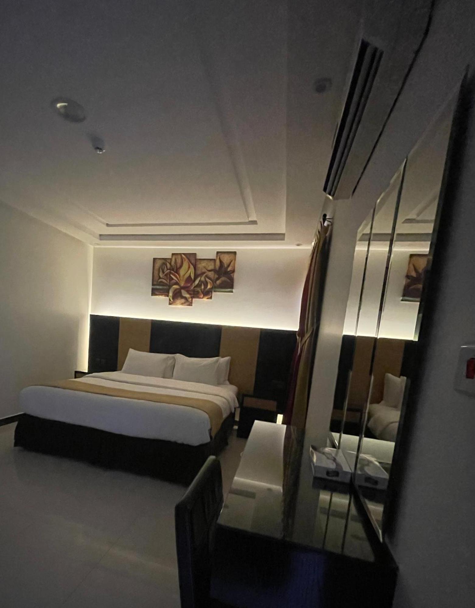 Tulip Al Rawdah Aparthotel Riaad Buitenkant foto